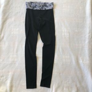 Victoria’s Secret leggings